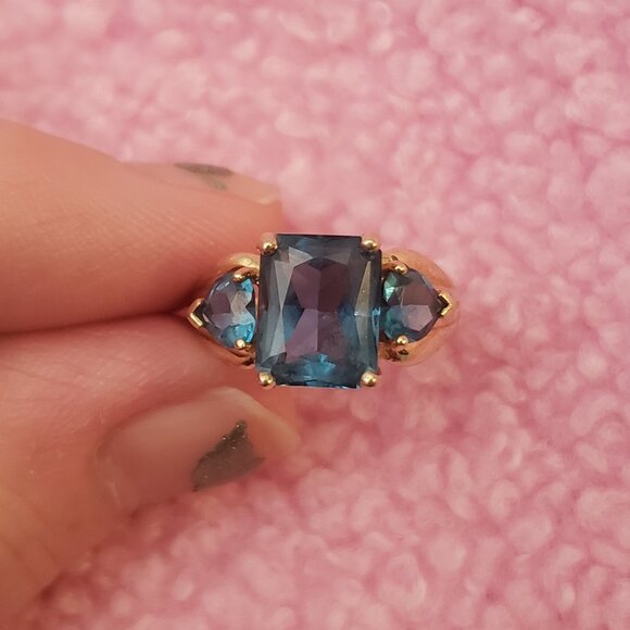 Catbird Jewelry - Solid14k gold blue topaz three stone ring vintage